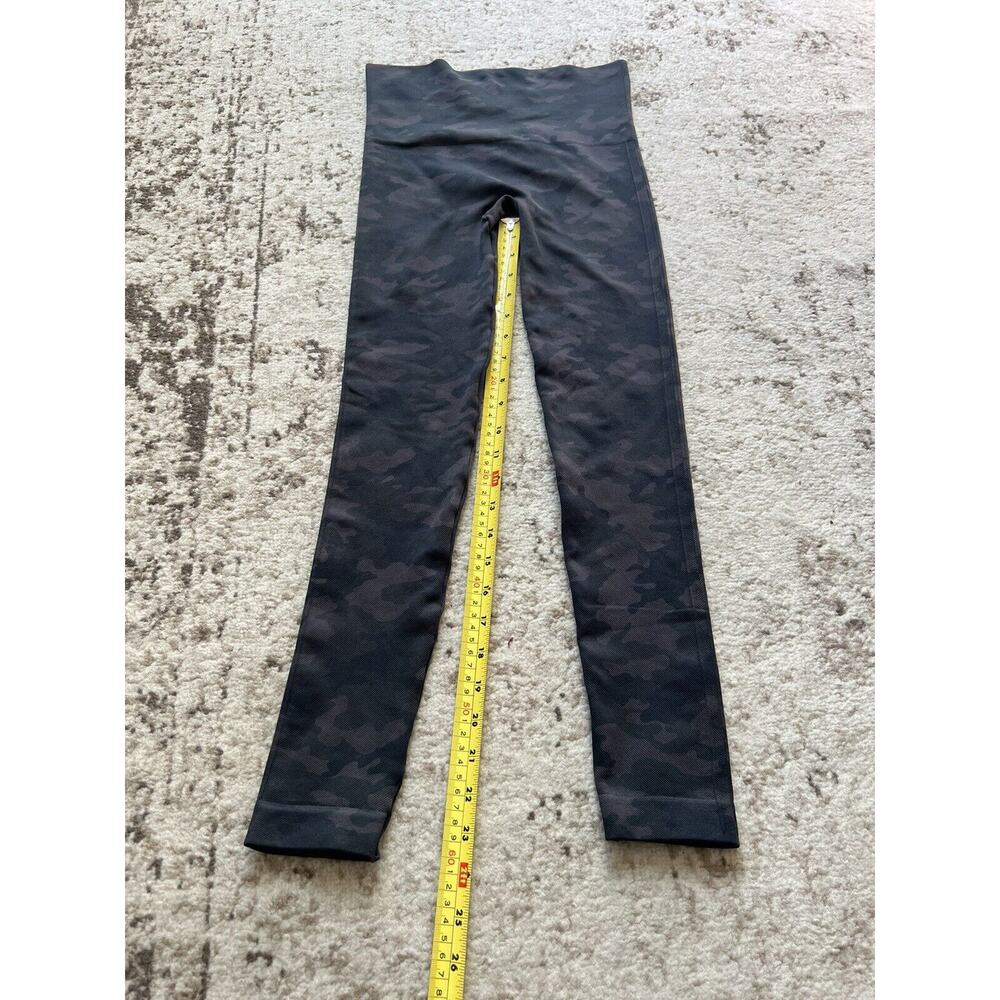 SPANX Look At Me Now Camo Seamless leggings - Picture 4 of 7